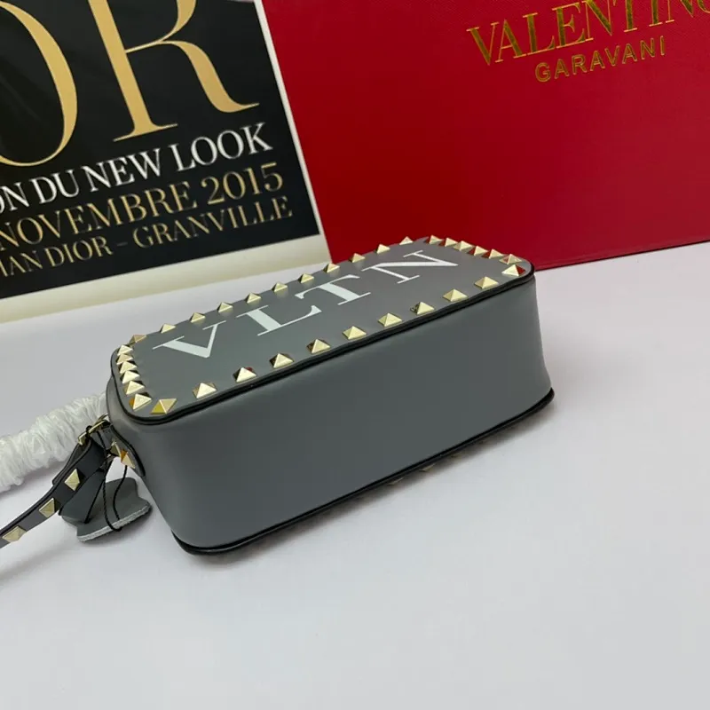 All categories Official website "Brand Women's Bags" Women's Bags 💙 Valentino 2022 Official New Valentino Crossbody Bag Wholesale 58002380 High Quality Size: 18-12-6CM