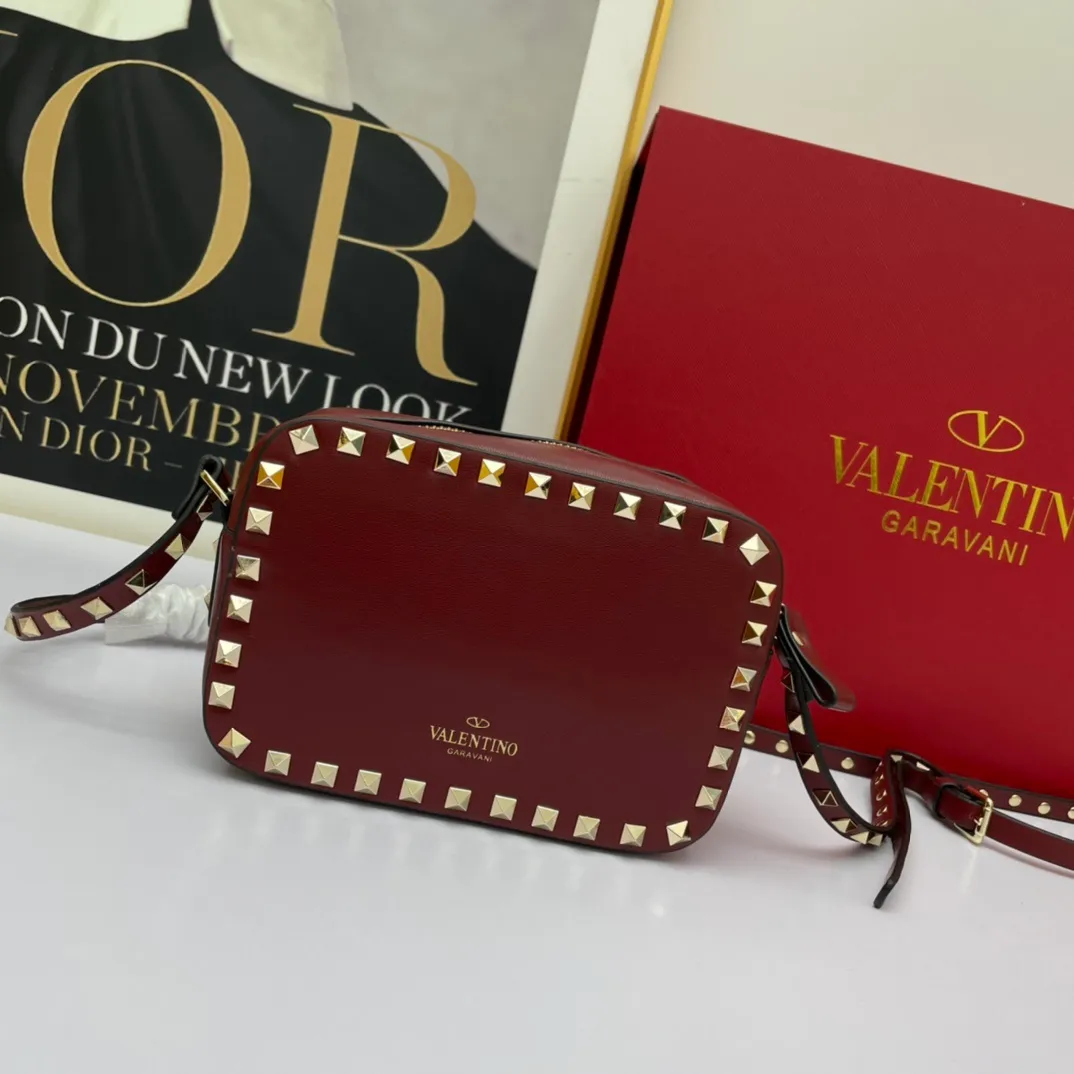 All categories Official website "Brand Women's Bags" Women's Bags 💙 Valentino 2022 Official New Valentino Crossbody Bag Wholesale 58002500 High Quality Size: 18-12-6CM