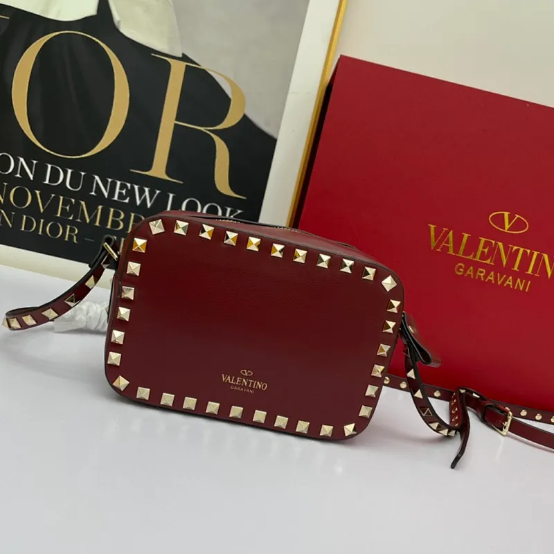 All categories Official website "Brand Women's Bags" Women's Bags 💙 Valentino 2022 Official New Valentino Crossbody Bag Wholesale 58002500 High Quality Size: 18-12-6CM
