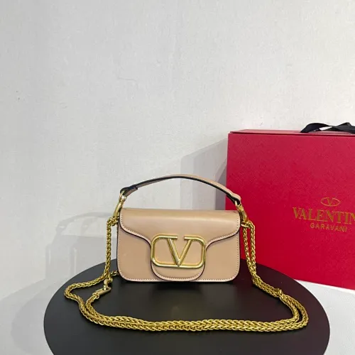 All categories Official website "Brand Women's Bags" Women's Bags 💙 Valentino 2022 Official New Valentino Crossbody Bag Wholesale 58001400 High Quality Size: 20-12-7CM