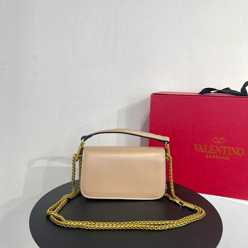 All categories Official website "Brand Women's Bags" Women's Bags 💙 Valentino 2022 Official New Valentino Crossbody Bag Wholesale 58001400 High Quality Size: 20-12-7CM