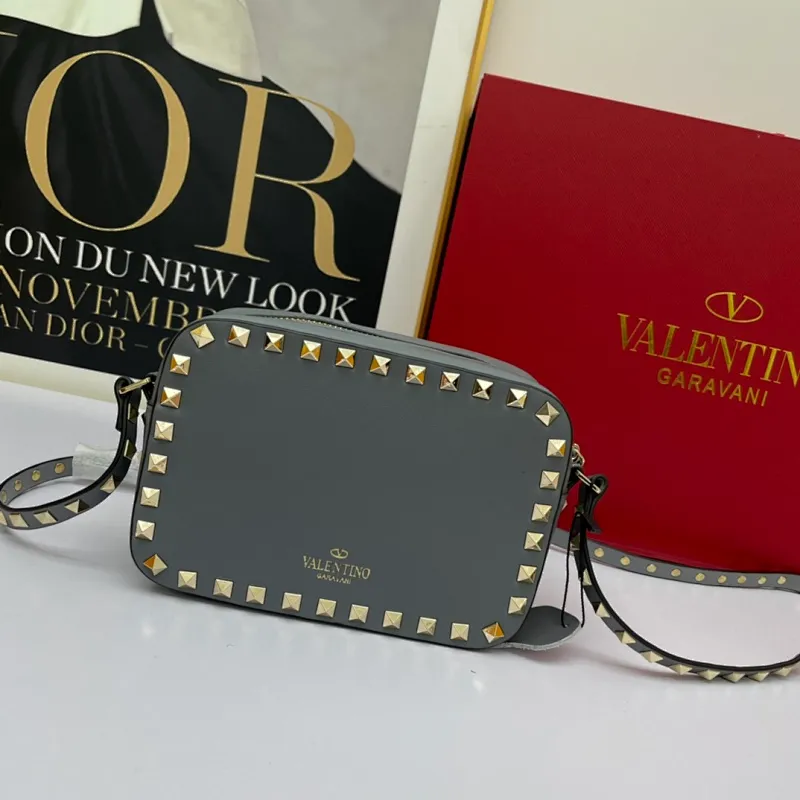 All categories Official website "Brand Women's Bags" Women's Bags 💙 Valentino 2022 Official New Valentino Crossbody Bag Wholesale 58002500 High Quality Size: 18-12-6CM