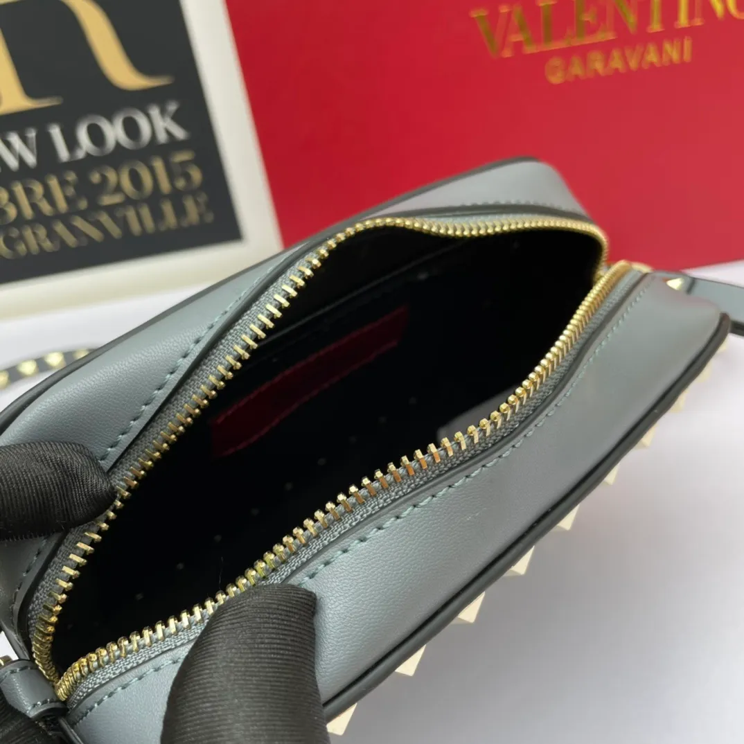 All categories Official website "Brand Women's Bags" Women's Bags 💙 Valentino 2022 Official New Valentino Crossbody Bag Wholesale 58002500 High Quality Size: 18-12-6CM