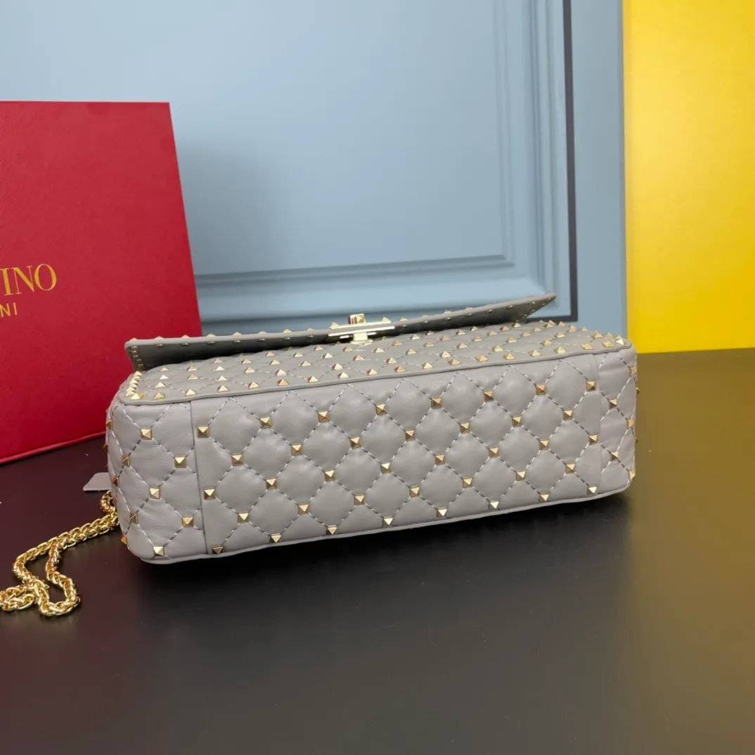 All categories Official website "Brand Women's Bags" Women's Bags 💙 Valentino 2022 Official New Valentino Soft Sheepskin Crossbody Bag Wholesale 58003100 High Quality Size: 30-8.5-20CM