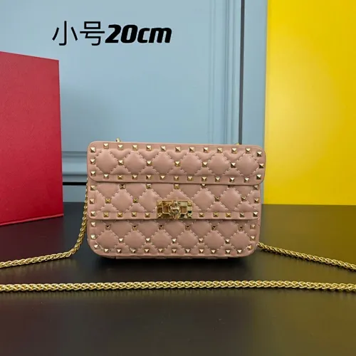 All categories Official website "Brand Women's Bags" Women's Bags 💙 Valentino 2022 Official New Valentino Sheepskin Crossbody Bag Wholesale 58002300 High Quality Size: 20-12-5CM