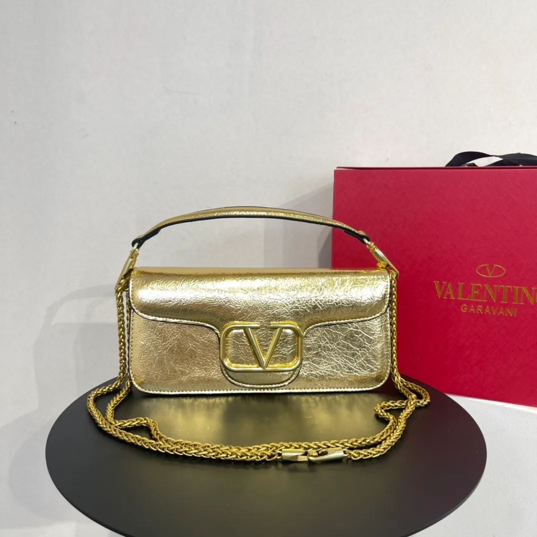 All categories Official website "Brand Women's Bags" Women's Bags 💙 Valentino 2022 Official New Valentino Crossbody Bag Wholesale 58001500 High Quality Size: 28-13-8CM