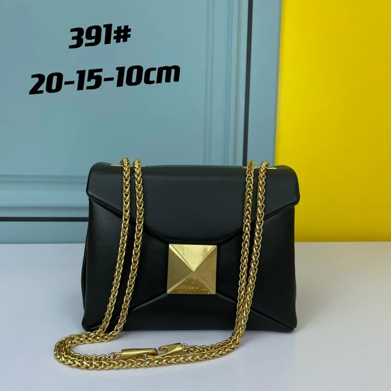 All categories Official website "Brand Women's Bags" Women's Bags 💙 Valentino 2022 Official New Valentino Cowhide Crossbody Bag Wholesale 58002300 High Quality Size: 20-15-10CM