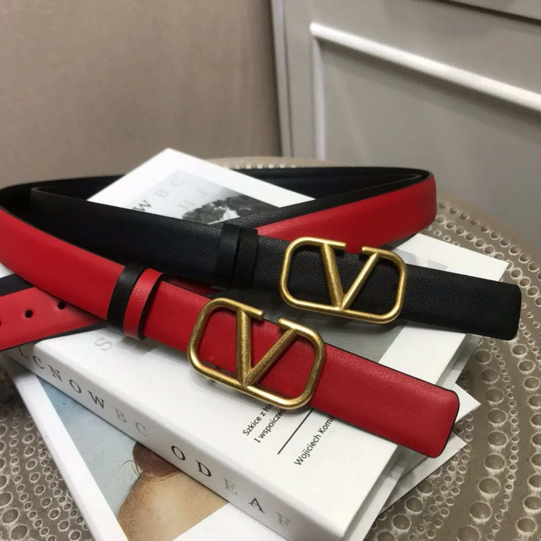 P180 Valentino classic letter series, the same style as the stars. Width 2.5CM. The hardware is made of classic cowhide leather fabric with logo. It can be worn on both sides! A non-contrasting belt! Goddess style and couple style! Fashion essentials for men and women [color][color][color]