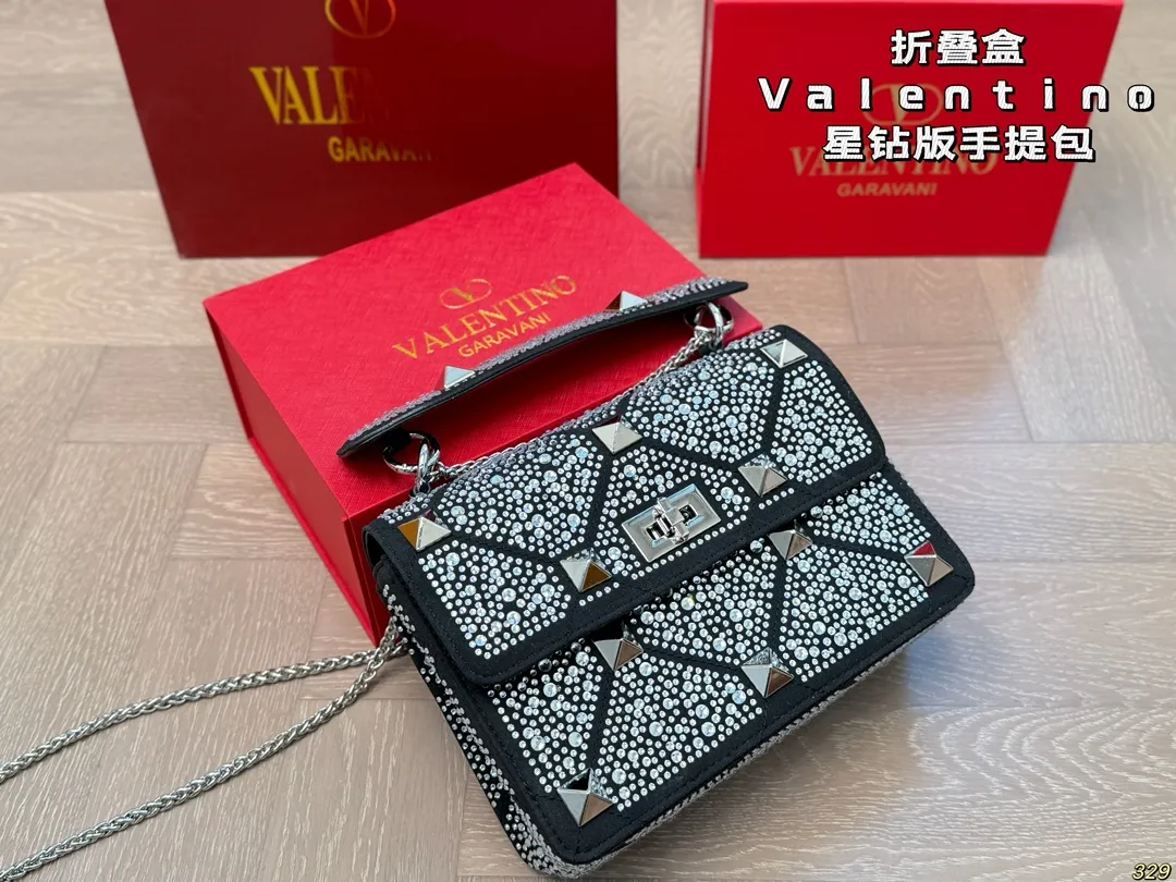 5️⃣color ¥420 folding box Valentino star diamond version handbag Simple bag silhouette unlocks fashionable charm Can be salty or sweet Make you the most beautiful girl on the street Very versatile yyds Size: 24 16