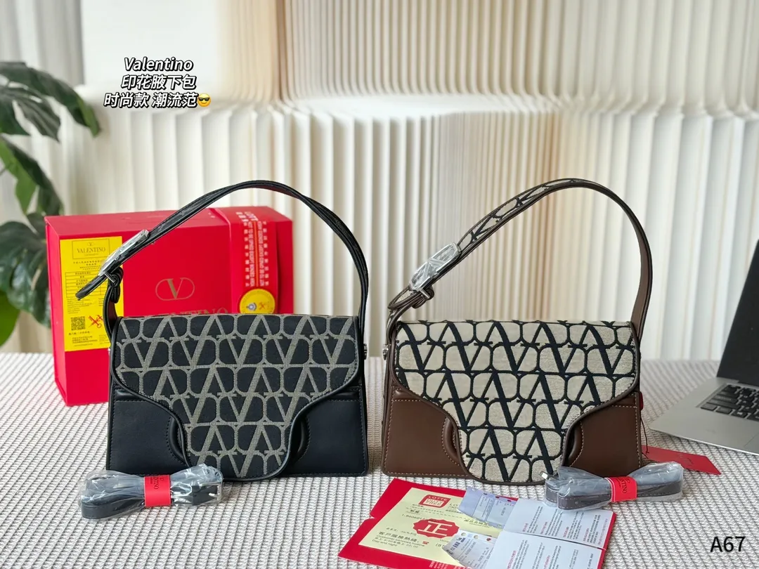 💰360 folding gift box packaging 🌟Valentino printed armpit bag Unlock fashion charm 🉑Salt🉑Sweet The most beautiful girl on the street Size: 28-8-16