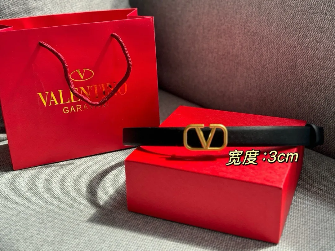 P180 Valentino classic letter series, the same style as the stars. Width 2.5CM 3CM hardware uses logo classic cowhide fabric, can be worn on both sides! A non-contrasting belt! Goddess style and couple style! Fashion essentials for men and women [color][color][color]