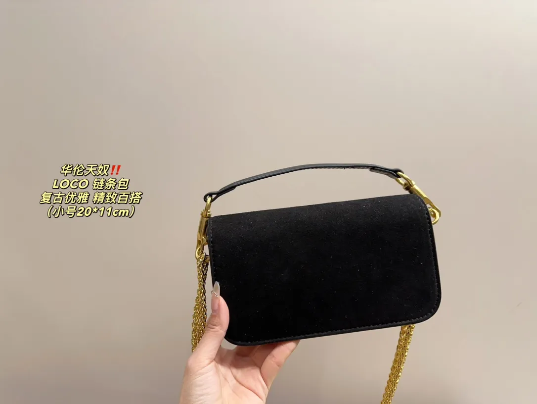 Large P350 with folding box⚠️Size 26.12 Small P330 with folding box⚠️Size 20.11 Valentino suede LOCO chain bag Retro and elegant, full of high-end feel, moderate size, touching capacity, easy to carry in casual and formal wear