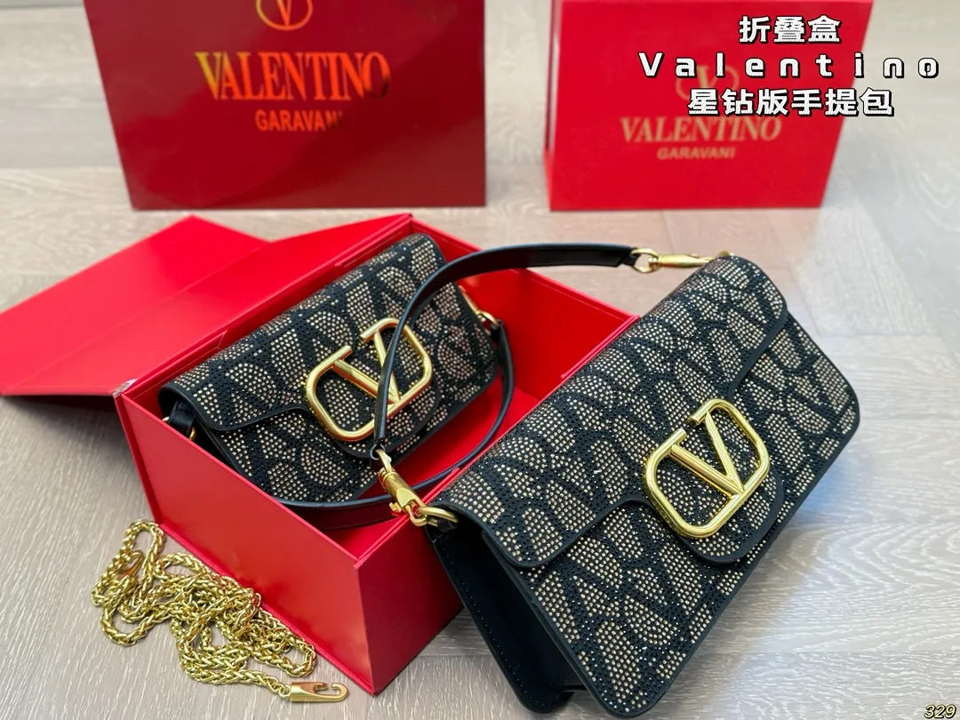 7️⃣color ¥330/¥320 folding box Valentino star diamond version handbag, metallic texture, big logo, simple bag silhouette unlocks fashion charm, can be salty or sweet, makes you the most beautiful girl on the street, very versatile yyds Size: 28 13/20 11