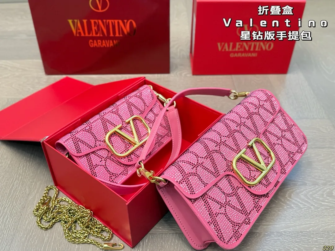 7️⃣color ¥330/¥320 folding box Valentino star diamond version handbag, metallic texture, big logo, simple bag silhouette unlocks fashion charm, can be salty or sweet, makes you the most beautiful girl on the street, very versatile yyds Size: 28 13/20 11