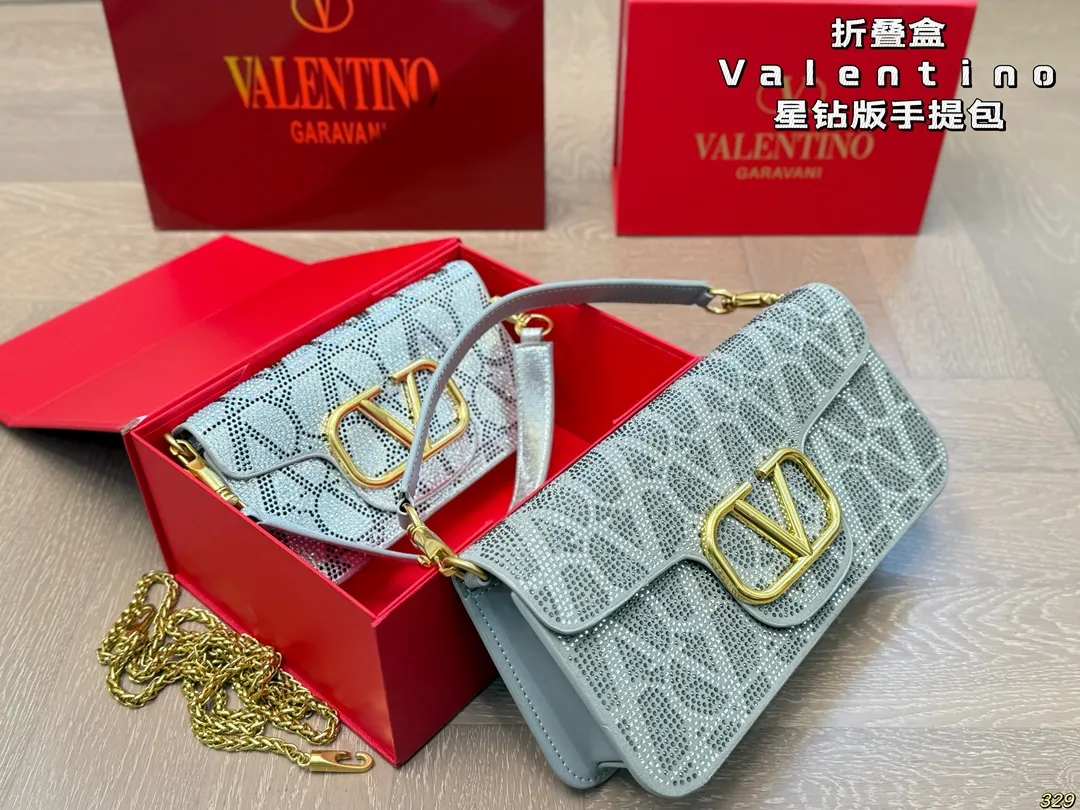 7️⃣color ¥330/¥320 folding box Valentino star diamond version handbag, metallic texture, big logo, simple bag silhouette unlocks fashion charm, can be salty or sweet, makes you the most beautiful girl on the street, very versatile yyds Size: 28 13/20 11
