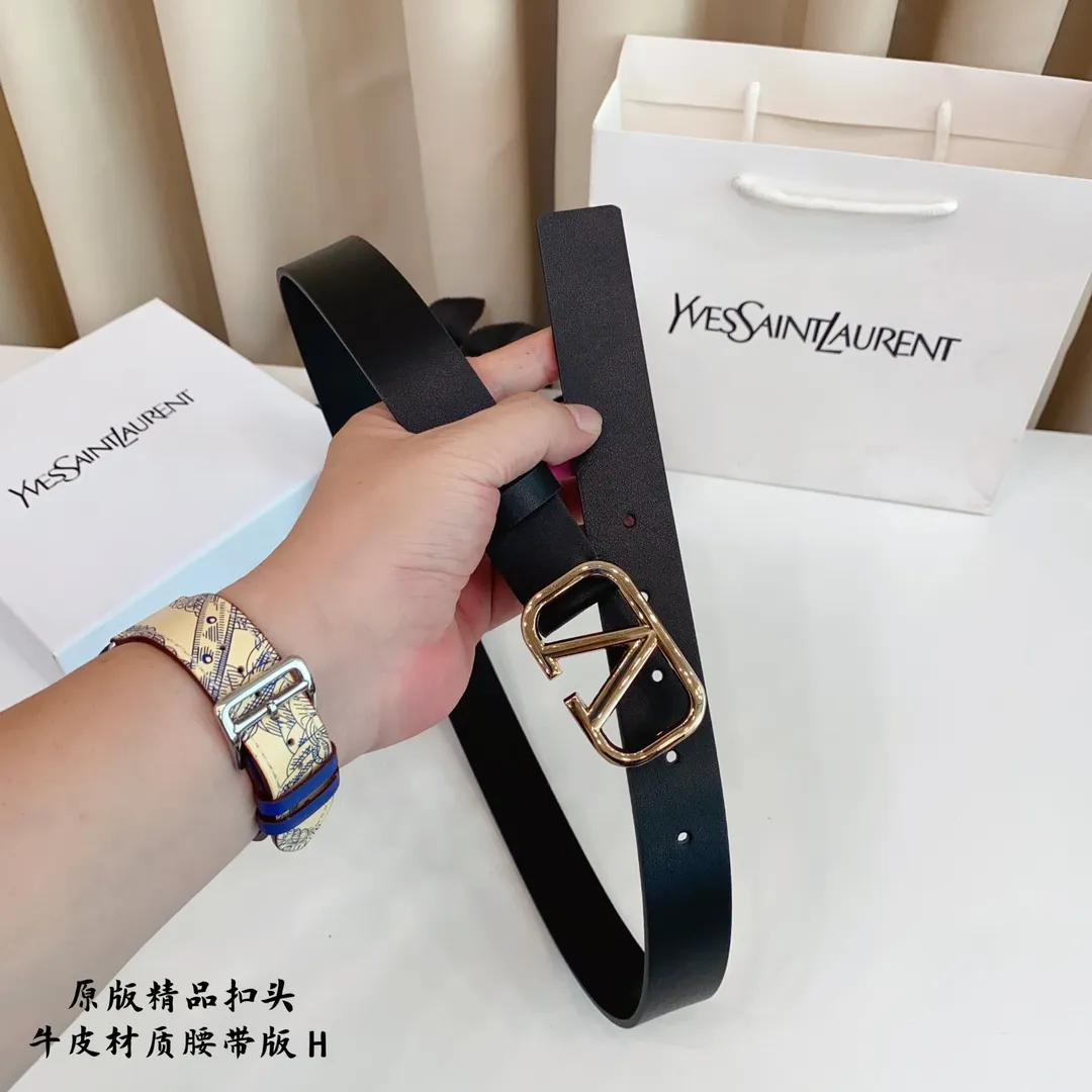 P210 🖇Original quality🖇🚺🚺Punched🖇 🖇Brand: Warren V [Women's Style] 🖇Color: Black 🖇Button: Gold/Silver 🖇Button: Original fine pure copper hardware button 🖇Belt: Original cowhide 🖇Size: Width: 3.0cm 🖇Length: 95cm-110cm 🖇Category: Perforated plate buckle quality assurance 🖇Simple and elegant, soft strap, for personal use as a gift 🖇Packaging list: buckle, strap, original packaging box, handbag, ID card, product manual, customs sticker, invoice I only make original high-end [If you need high-end wooden box➕3⃣️0⃣️]