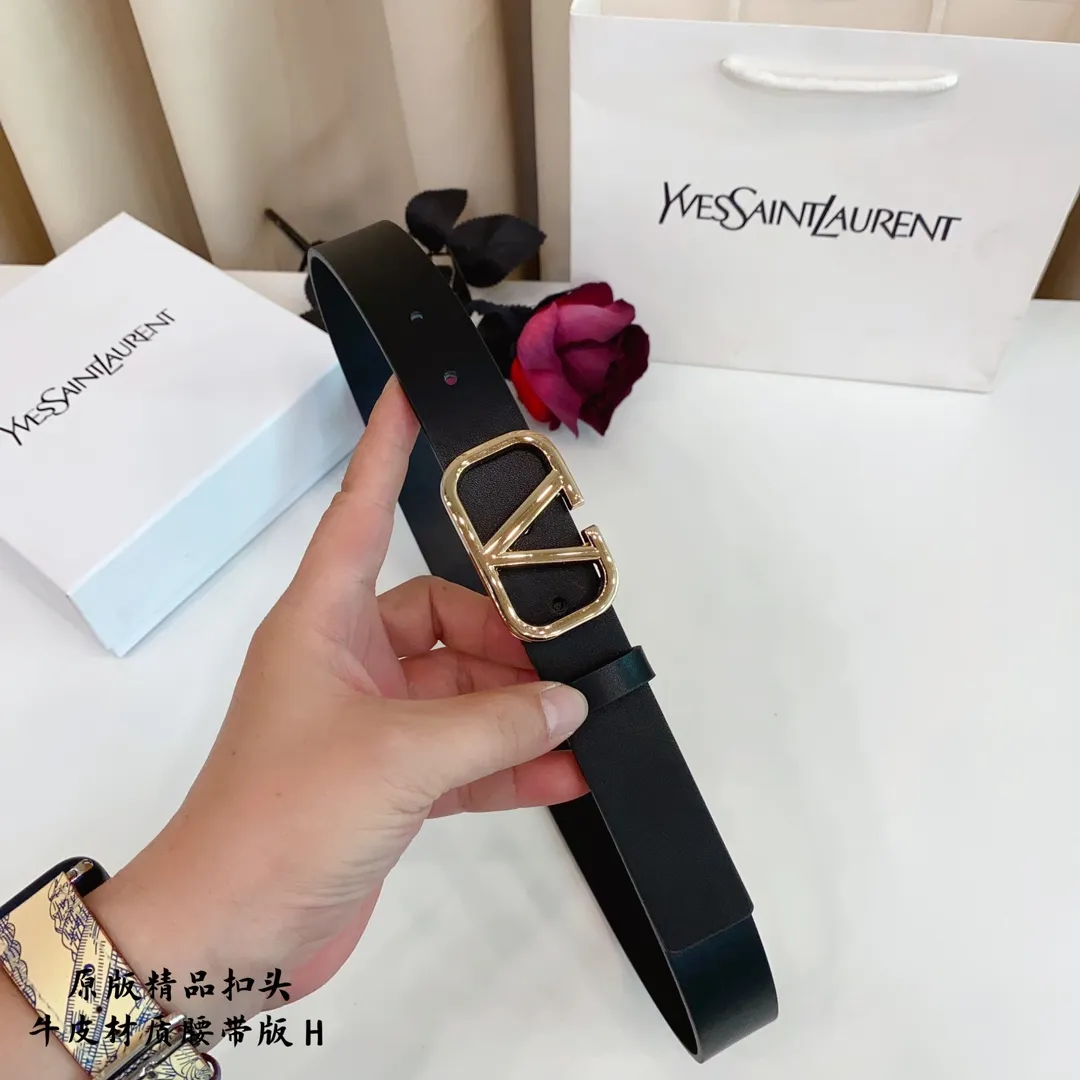 P210 🖇Original quality🖇🚺🚺Punched🖇 🖇Brand: Warren V [Women's Style] 🖇Color: Black 🖇Button: Gold/Silver 🖇Button: Original fine pure copper hardware button 🖇Belt: Original cowhide 🖇Size: Width: 3.0cm 🖇Length: 95cm-110cm 🖇Category: Perforated plate buckle quality assurance 🖇Simple and elegant, soft strap, for personal use as a gift 🖇Packaging list: buckle, strap, original packaging box, handbag, ID card, product manual, customs sticker, invoice I only make original high-end [If you need high-end wooden box➕3⃣️0⃣️]