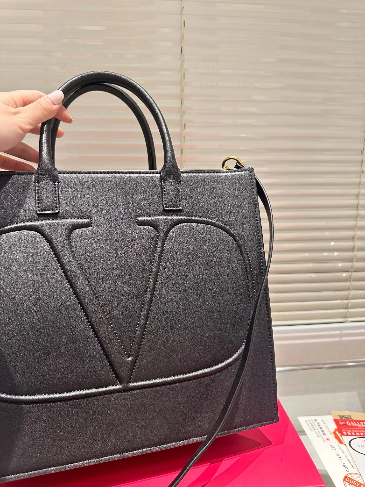 P380 with gift box 🎁 VALENTINO Women’s Tote Bag Valentino Letter Bag Letter bag from Valentino. The new season has just arrived. Size 31.27