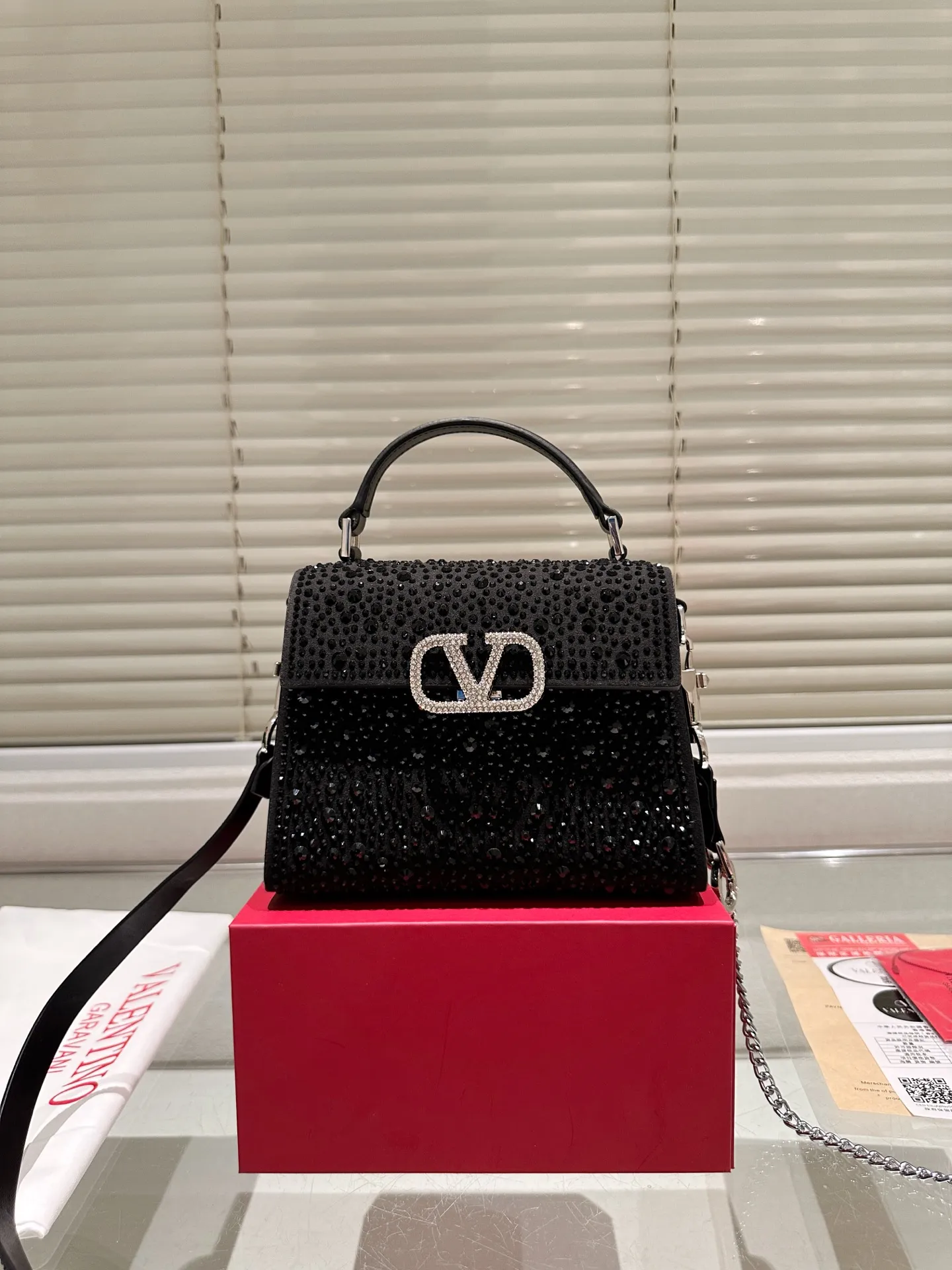 P390 Size 21 diamond bag Valentino Loco chain bag The texture is so beautiful that the upper body is really classy. Don’t be too attractive when shopping in daily life