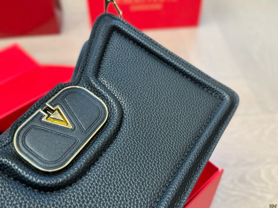 ¥290 Folding box Valentino Versatile classic, exquisite one, really super invincible and cute, full of fairy spirit, a must-have for girls every day, size 26 15