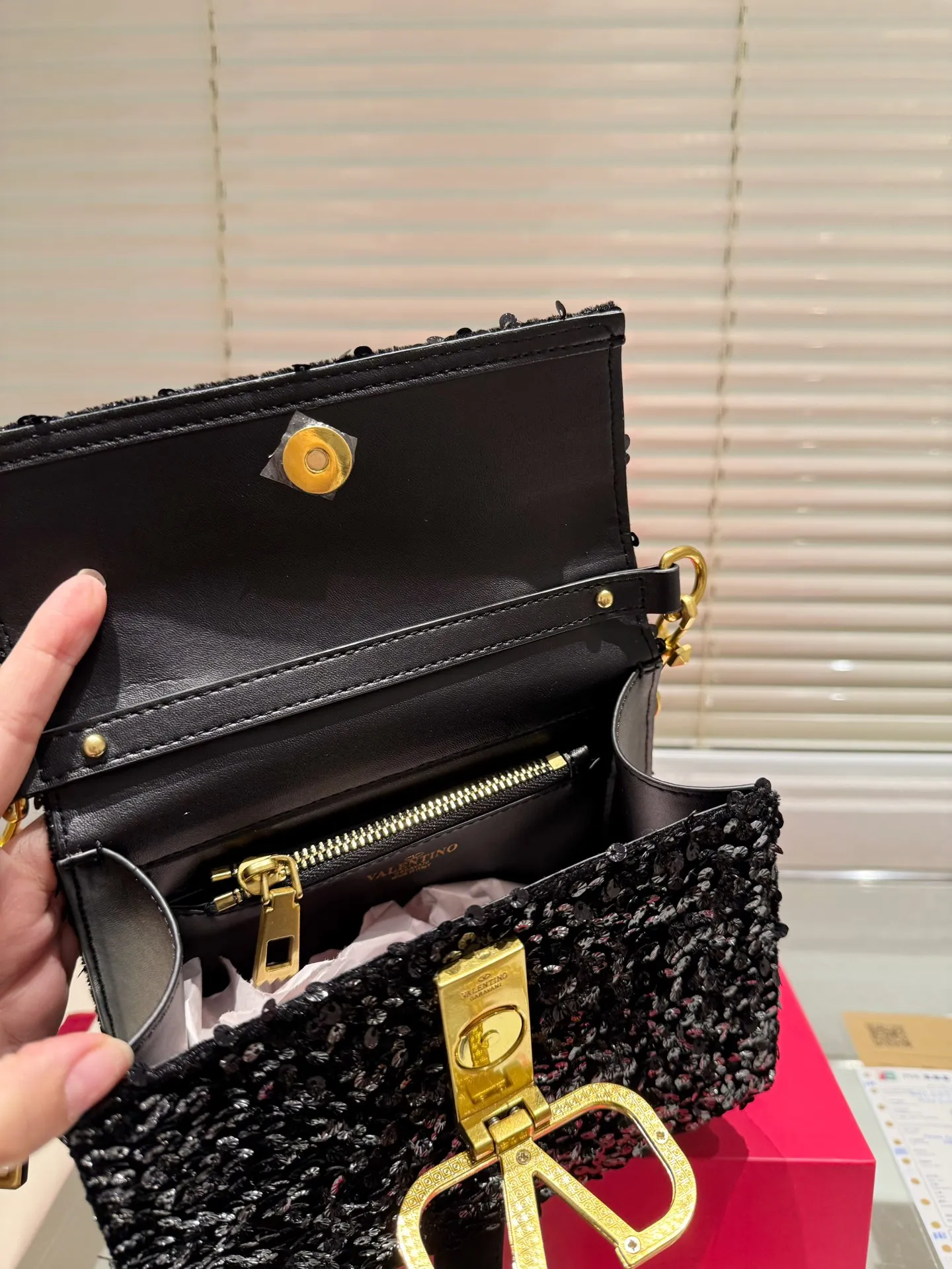 P350 Size 21 diamond bag Valentino Loco chain bag The texture is so beautiful that the upper body is really too textured. Don’t be too attractive when shopping in daily life