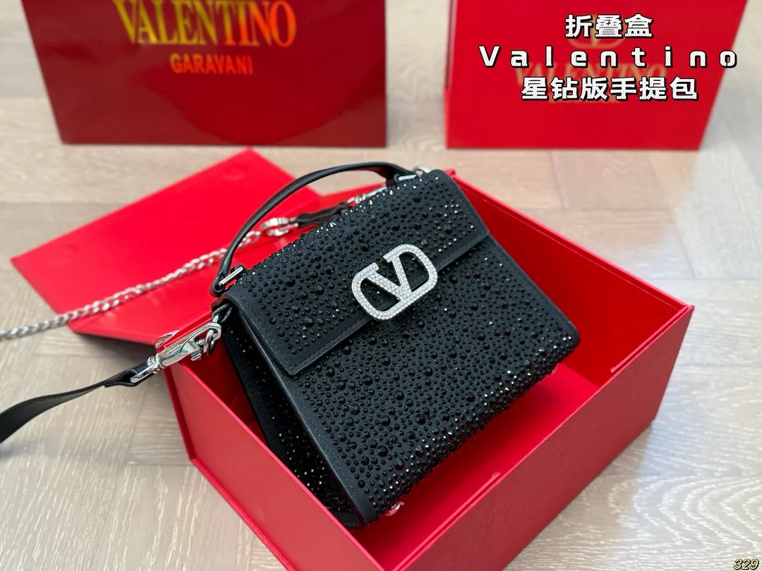 8️⃣Color ¥340 folding box Valentino Star Diamond Edition handbag Simple bag silhouette unlocks fashionable charm Can be salty or sweet Make you the most beautiful girl on the street Very versatile yyds Size: 18 14