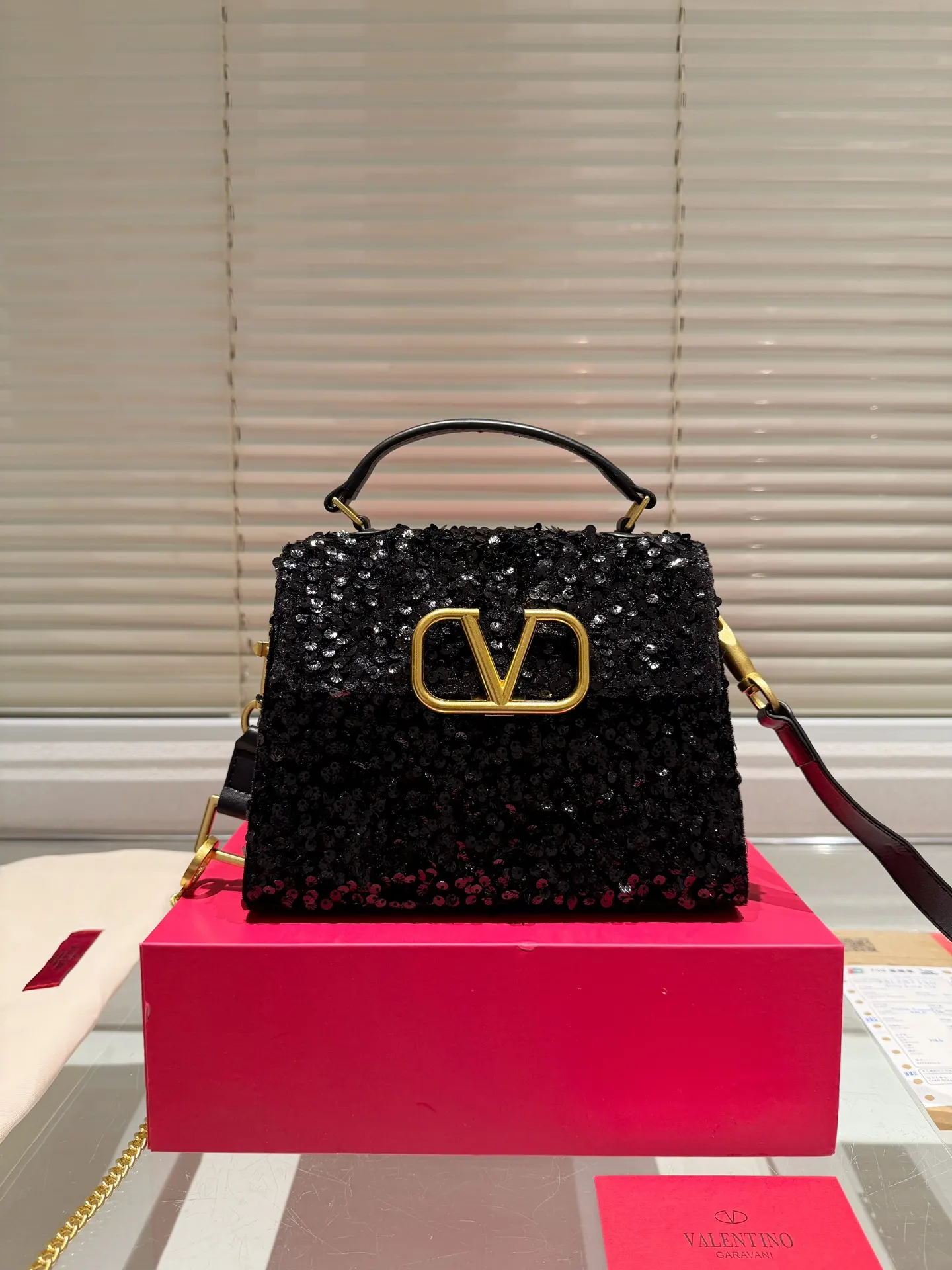 P350 Size 21 diamond bag Valentino Loco chain bag The texture is so beautiful that the upper body is really too textured. Don’t be too attractive when shopping in daily life