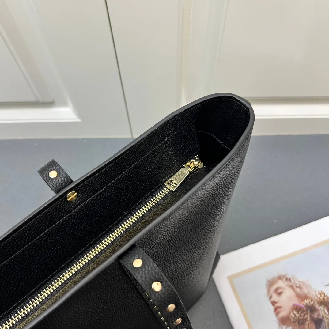 All Categories Official Website "Brand Women's Bags" Women's Bags 💙 Valentino 2025 New Valentino Handbags