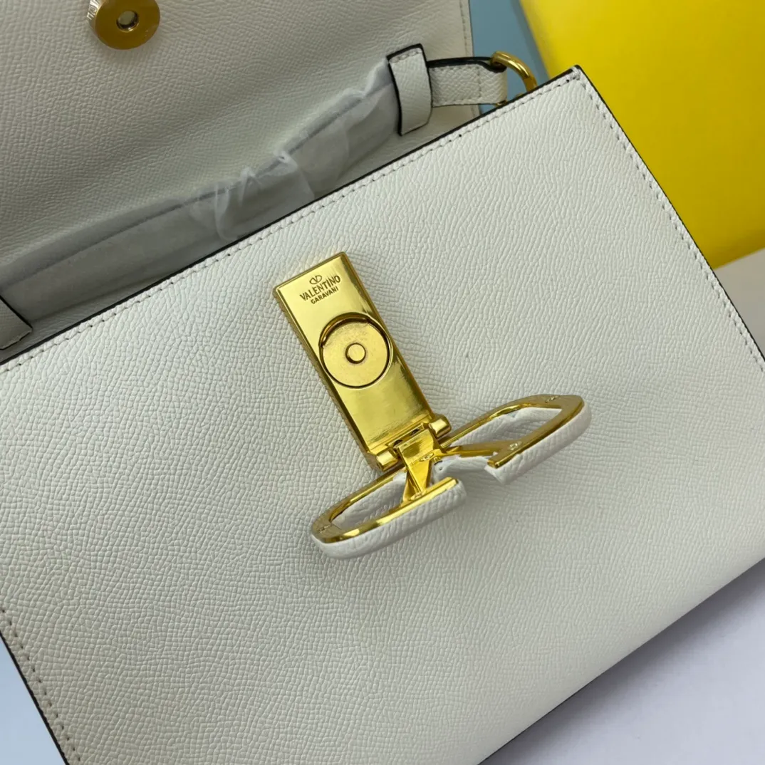 All Categories Official Website "Brand Women's Bags" Women's Bags 💙 Valentino 2025 New VALENTINO Crossbody Bag
