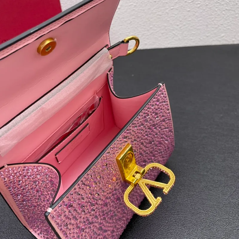 All categories Official website "Brand Women's Bags" Women's Bags 💙 Valentino replica VALENTINO, fine imitation VALENTINO bags, VALENTINO shoulder bags, 2023 official latest version VALENTINO handbags, bag factory, original material, size: 19-13-9CM