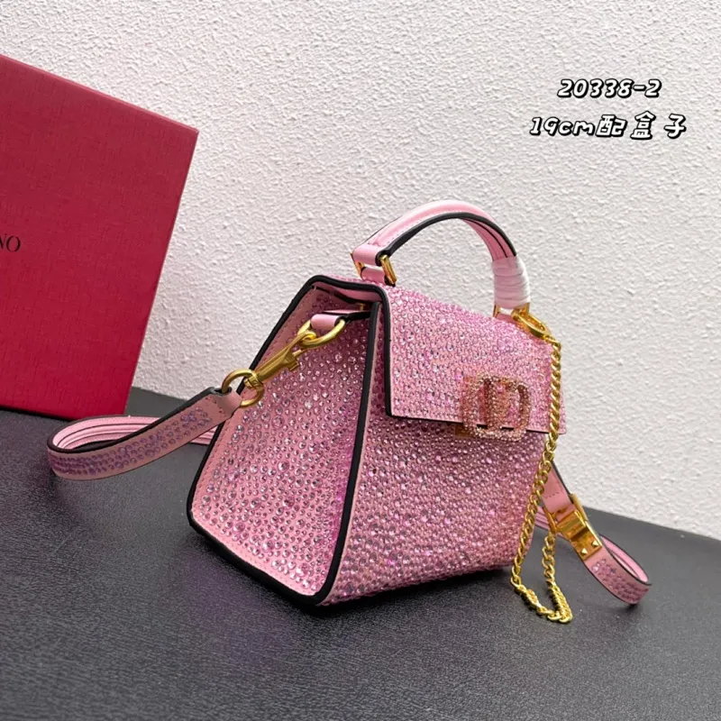 All categories Official website "Brand Women's Bags" Women's Bags 💙 Valentino replica VALENTINO, fine imitation VALENTINO bags, VALENTINO shoulder bags, 2023 official latest version VALENTINO handbags, bag factory, original material, size: 19-13-9CM