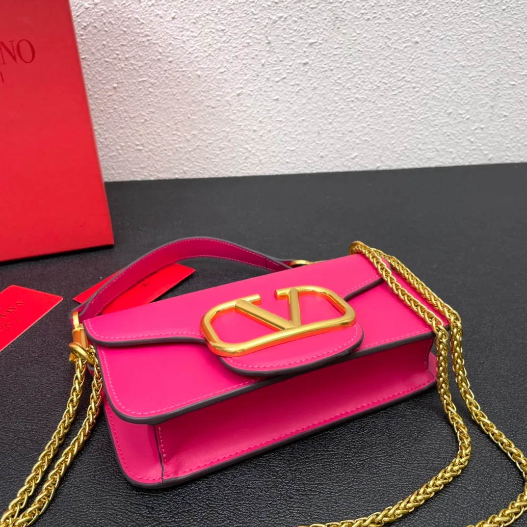 All Categories Official Website "Brand Women's Bags" Women's Bags 💙 Valentino 2023 New Valentino Calfskin Crossbody Bag