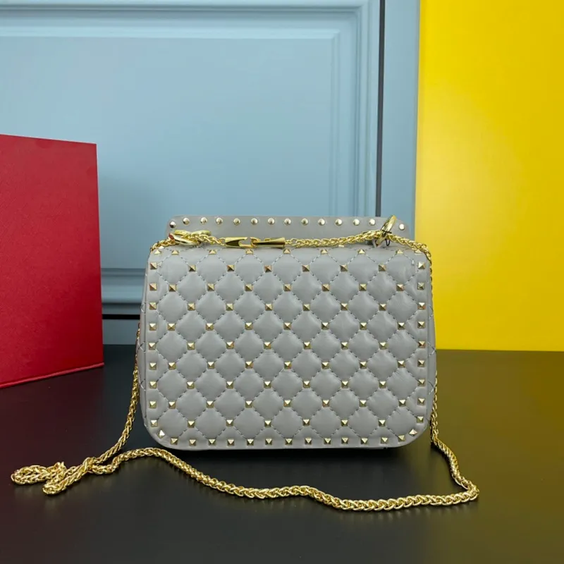 All categories Official website "Brand Women's Bags" Women's Bags 💙 Valentino 2022 Official New Valentino Sheepskin Crossbody Bag Wholesale 58002600 High Quality Size: 24-16-8CM