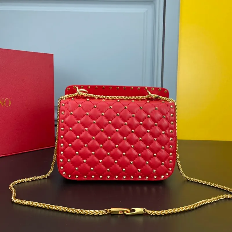 All categories Official website "Brand Women's Bags" Women's Bags 💙 Valentino 2022 Official New Valentino Sheepskin Crossbody Bag Wholesale 58002600 High Quality Size: 24-16-8CM