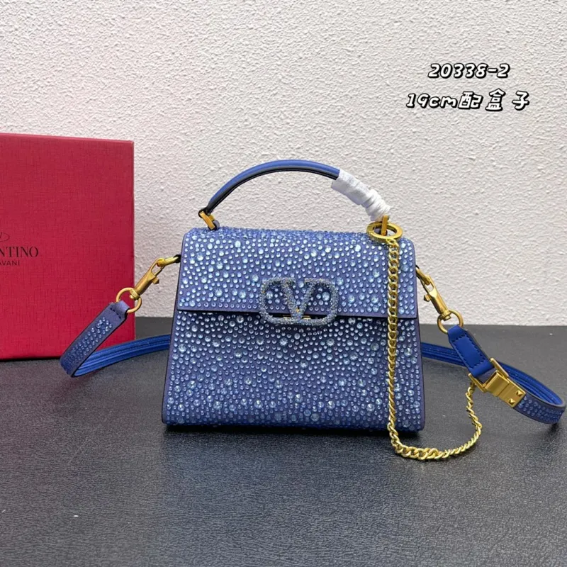 All categories Official website "Brand Women's Bags" Women's Bags 💙 Valentino replica VALENTINO, fine imitation VALENTINO bags, VALENTINO shoulder bags, 2023 official latest version VALENTINO handbags, bag factory, original material, size: 19-13-9CM