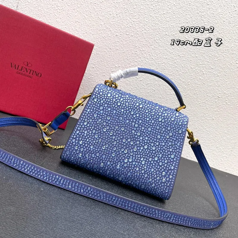 All categories Official website "Brand Women's Bags" Women's Bags 💙 Valentino replica VALENTINO, fine imitation VALENTINO bags, VALENTINO shoulder bags, 2023 official latest version VALENTINO handbags, bag factory, original material, size: 19-13-9CM