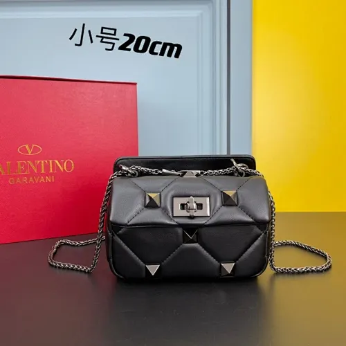 All categories Official website "Brand Women's Bags" Women's Bags 💙 Valentino 2022 Official New Valentino Nappa Sheep Leather Crossbody Bag Wholesale 58002300 High Quality Size: 20-12-7CM