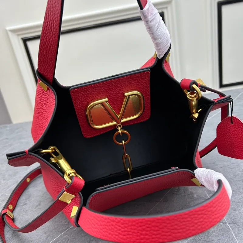All Categories Official Website "Brand Women's Bags" Women's Bags 💙 Valentino 2025 New VALENTINO Crossbody Bag
