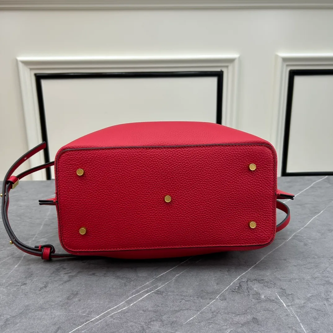 All Categories Official Website "Brand Women's Bags" Women's Bags 💙 Valentino 2025 New VALENTINO Crossbody Bag