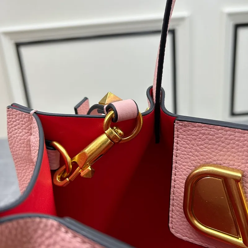 All Categories Official Website "Brand Women's Bags" Women's Bags 💙 Valentino 2025 New VALENTINO Crossbody Bag