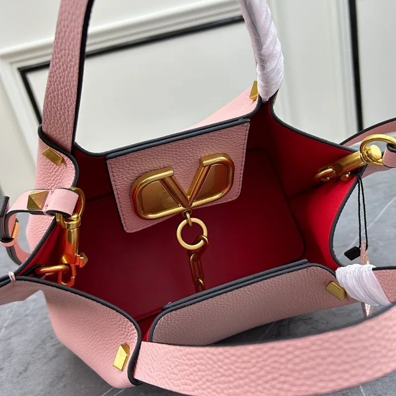 All Categories Official Website "Brand Women's Bags" Women's Bags 💙 Valentino 2025 New VALENTINO Crossbody Bag