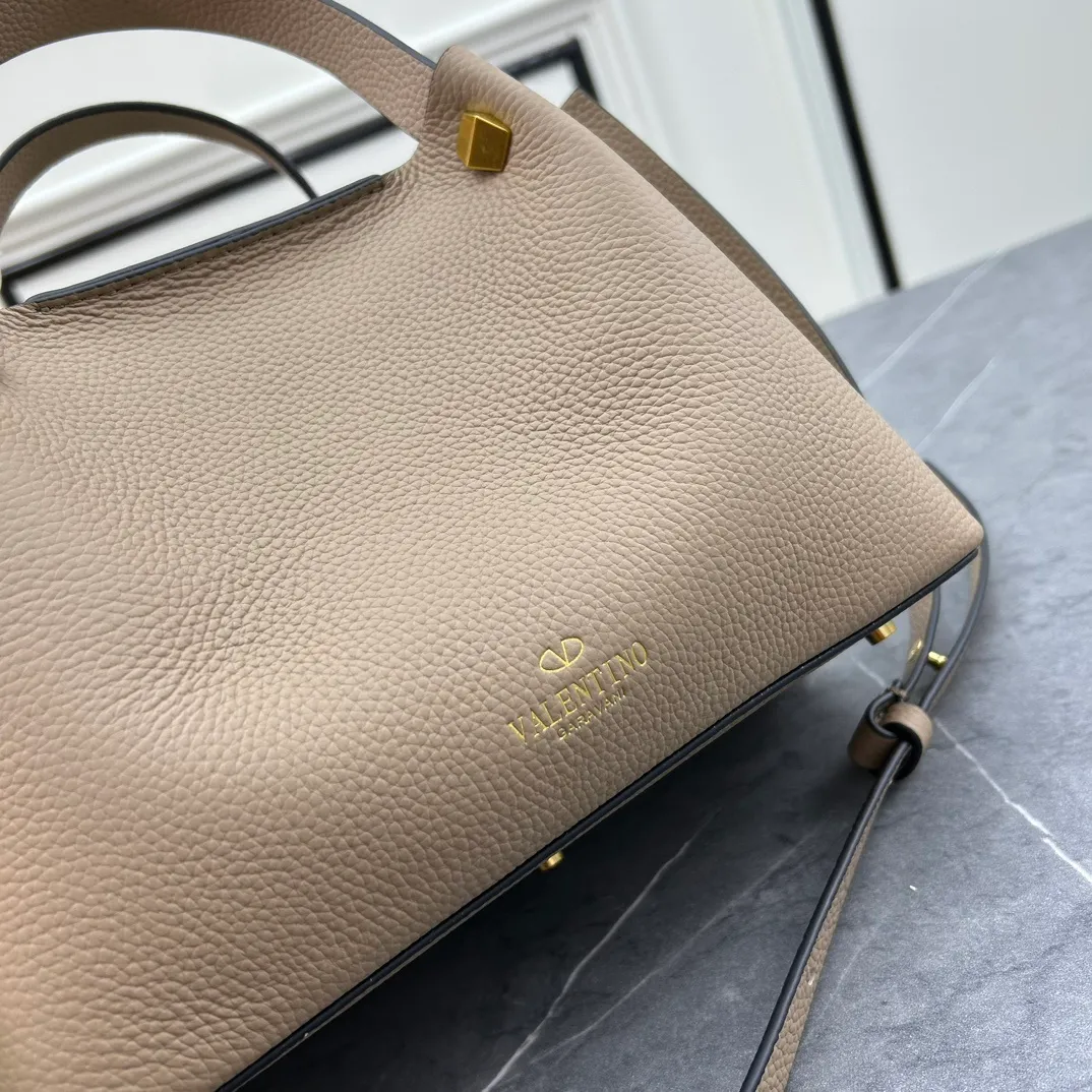 All Categories Official Website "Brand Women's Bags" Women's Bags 💙 Valentino 2025 New VALENTINO Crossbody Bag