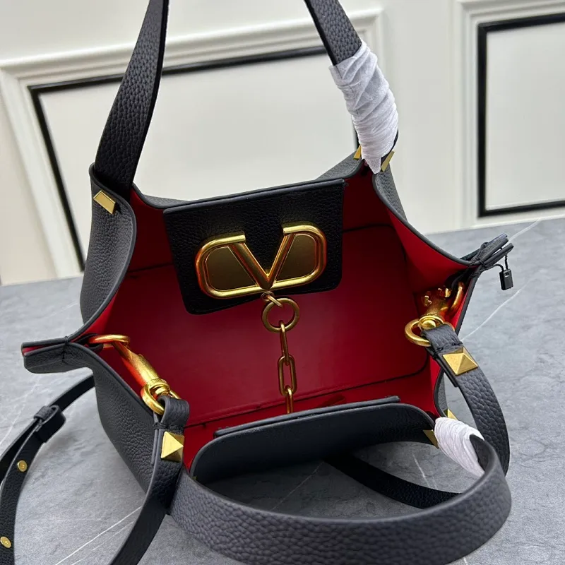 All Categories Official Website "Brand Women's Bags" Women's Bags 💙 Valentino 2025 New VALENTINO Crossbody Bag