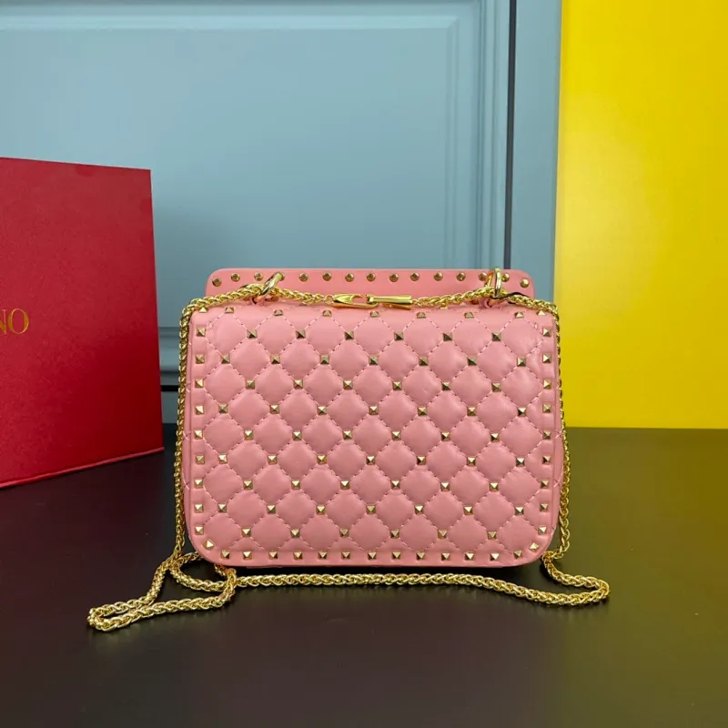 All categories Official website "Brand Women's Bags" Women's Bags 💙 Valentino 2022 Official New Valentino Sheepskin Crossbody Bag Wholesale 58002600 High Quality Size: 24-16-8CM