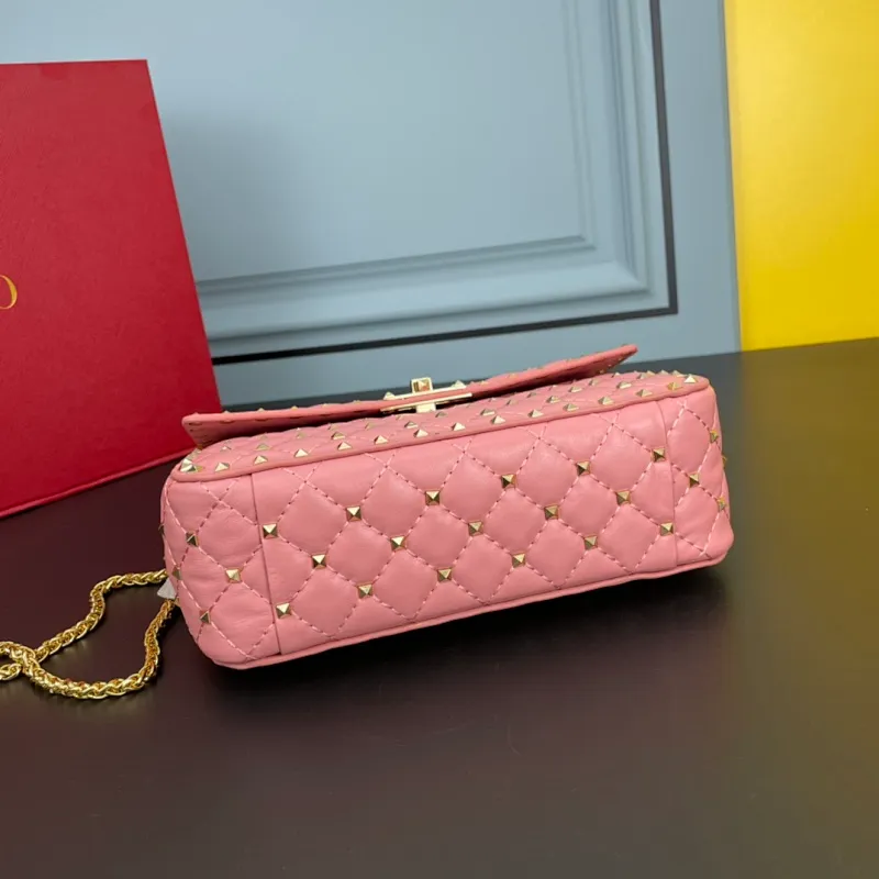 All categories Official website "Brand Women's Bags" Women's Bags 💙 Valentino 2022 Official New Valentino Sheepskin Crossbody Bag Wholesale 58002600 High Quality Size: 24-16-8CM