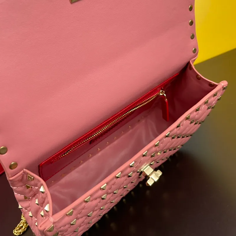 All categories Official website "Brand Women's Bags" Women's Bags 💙 Valentino 2022 Official New Valentino Sheepskin Crossbody Bag Wholesale 58002600 High Quality Size: 24-16-8CM