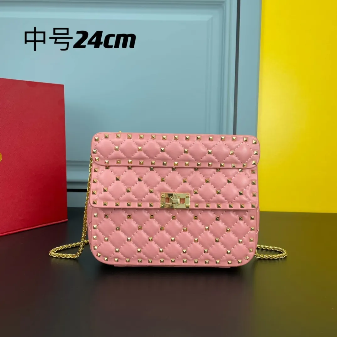 All categories Official website "Brand Women's Bags" Women's Bags 💙 Valentino 2022 Official New Valentino Sheepskin Crossbody Bag Wholesale 58002600 High Quality Size: 24-16-8CM