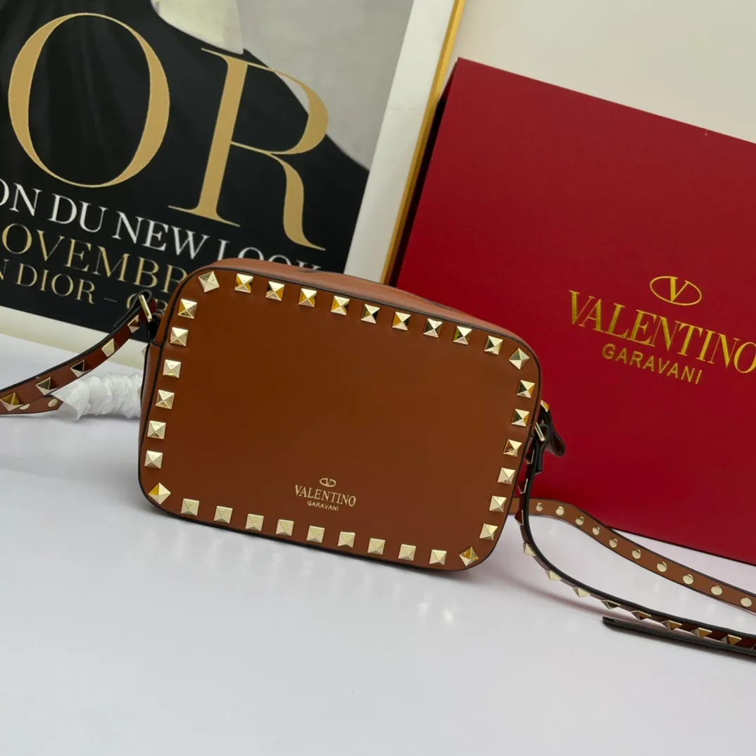 All categories Official website "Brand Women's Bags" Women's Bags 💙 Valentino 2022 Official New Valentino Crossbody Bag Wholesale 58002500 High Quality Size: 18-12-6CM