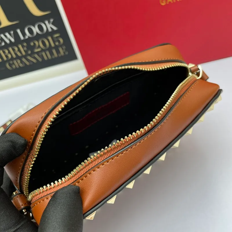 All categories Official website "Brand Women's Bags" Women's Bags 💙 Valentino 2022 Official New Valentino Crossbody Bag Wholesale 58002500 High Quality Size: 18-12-6CM