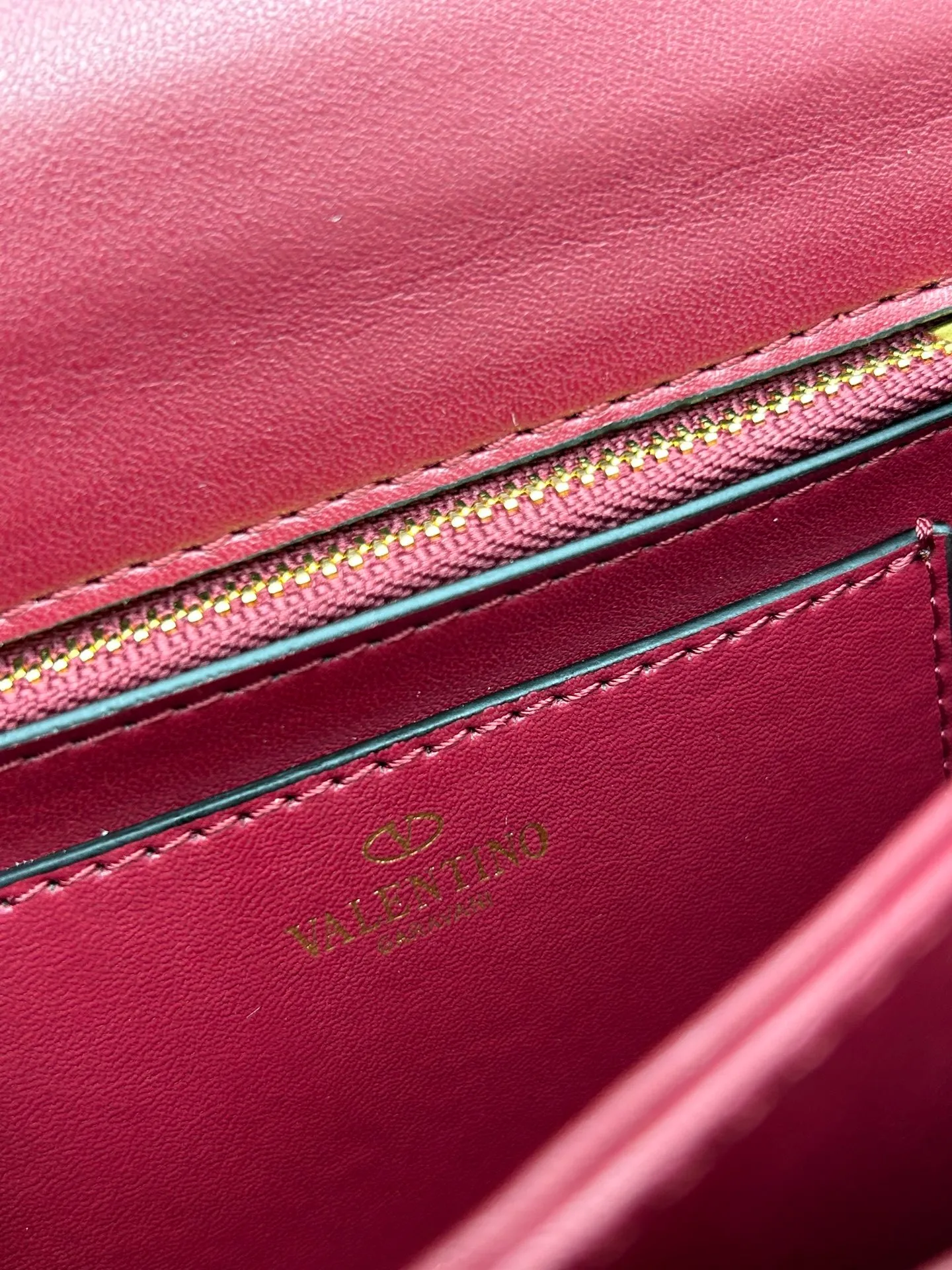 All Categories Official Website "Brand Women's Bags" Women's Bags 💙 Valentino 2025 New VALENTINO Crossbody Bag
